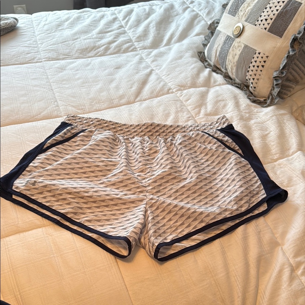 Women's Navy and White Running Shorts 2X Under Armour